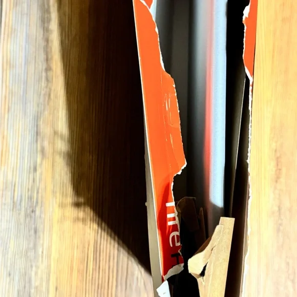 Amazon Fire HD 10 Black Tablet with Vibrant Display- OPEN BOX NEVER USED - Picture 3 of 5